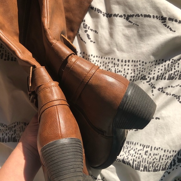 SALONSIX | Faux Leather | Brown Tan | 6/36 - Picture 4 of 7